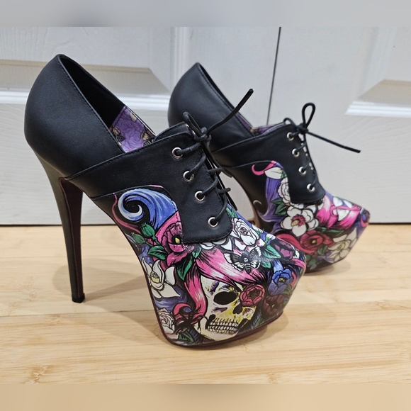 Iron Fist Shoes - RARE IRON FIST Black Punk Goth Skull Floral Platform Lace Up High Heel Shoes 9